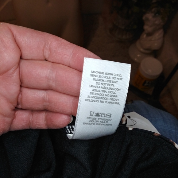 Time And Tru Sexy Keyhole Front Leopard Print One Piece Swimsuit - Picture 12 of 15